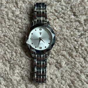 Women’s vintage silver/crystal bracelet‎ watch one size measurements shown